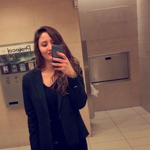 Meet your Posher, Carissa